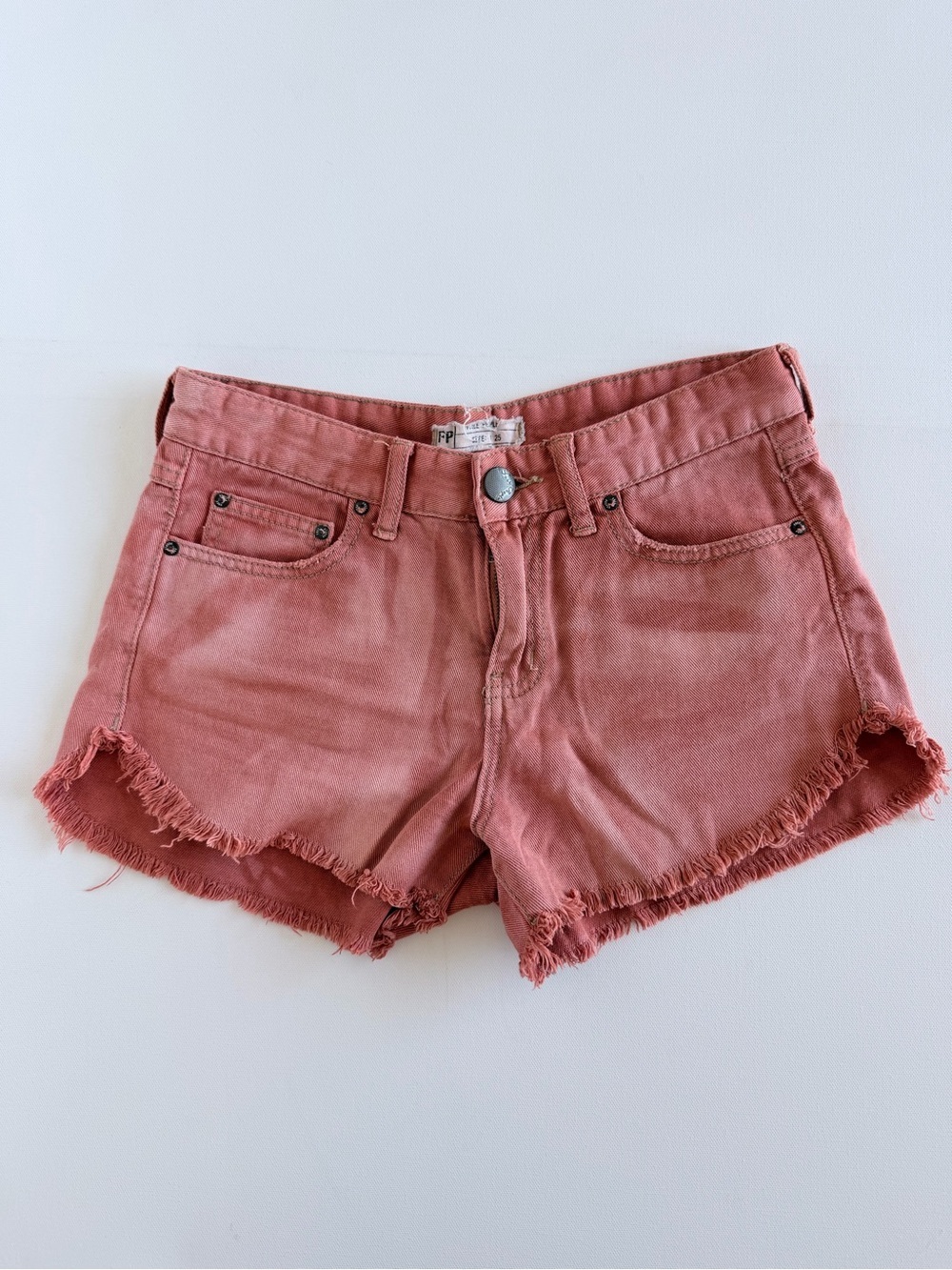Free People We The Free Coral Pink Raw Hem Distressed Denim Jean Shorts W25